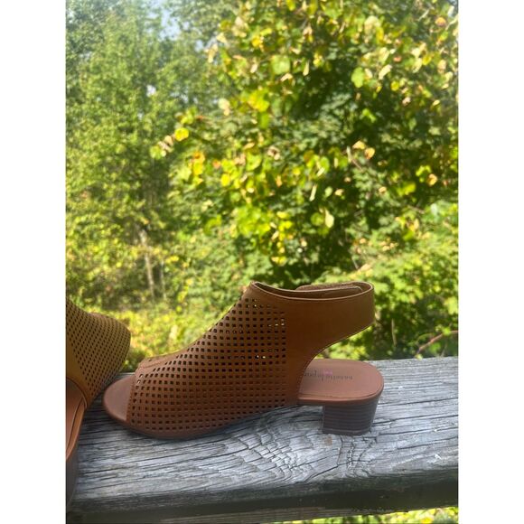 Nanette Lepore Girls Open Toe-Sling Back Shoes Sz 5 NWOB - Picture 5 of 8
